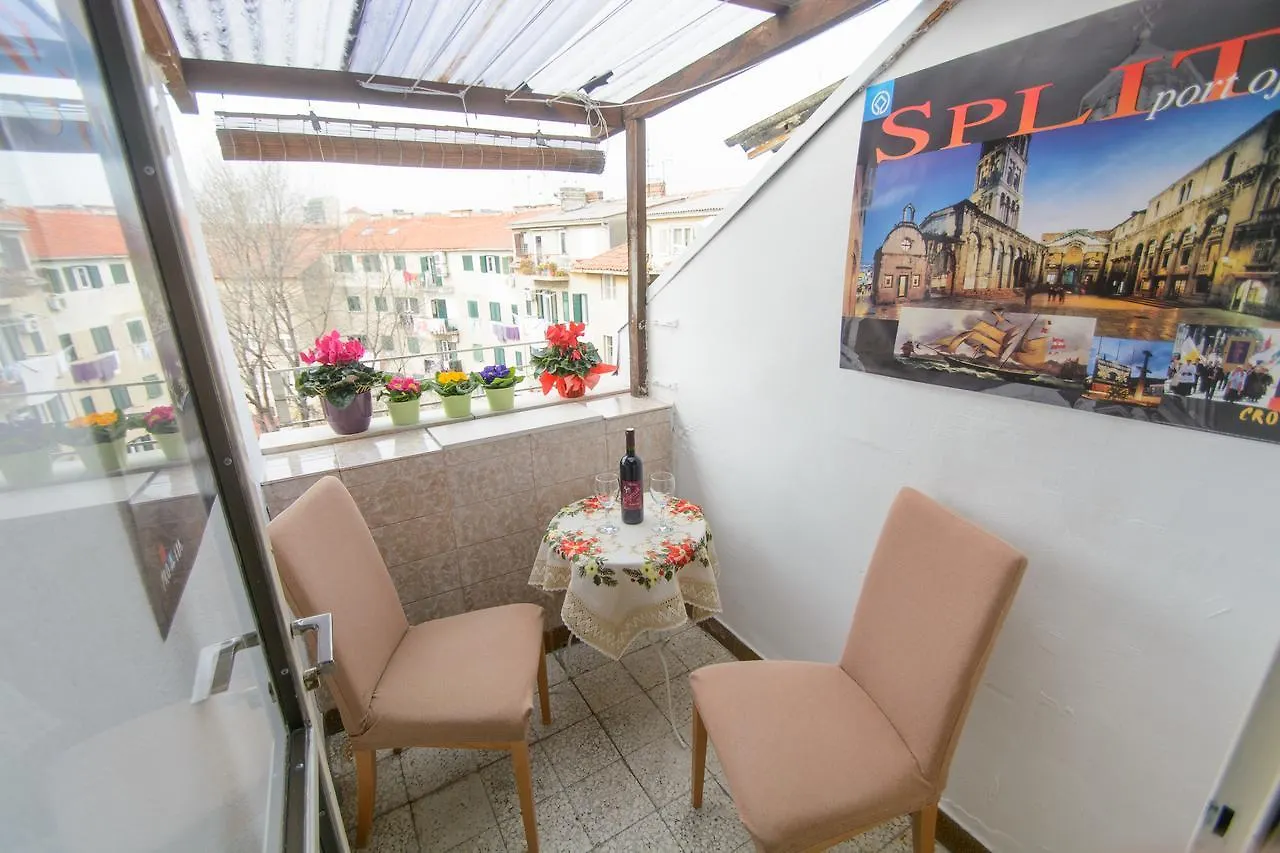 Apartment Oaza Split