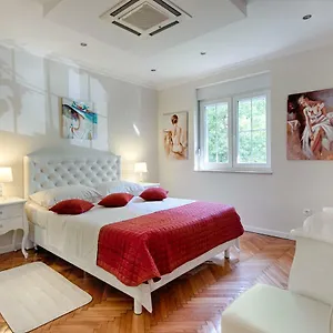 Apartment Marella Luxe At The Bacvice & Centre, Split